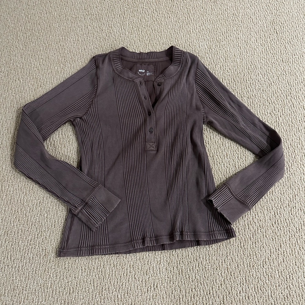 Aerie long sleeve Henley top